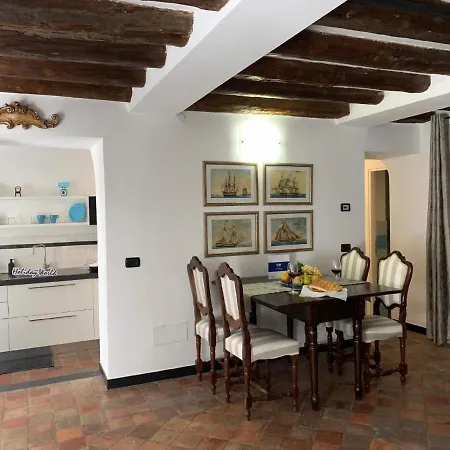 Ferienwohnung Fur 4 Personen Ca 55 M In Genua, Italienische Riviera Italienische Westkuste アパート ジェノヴァ